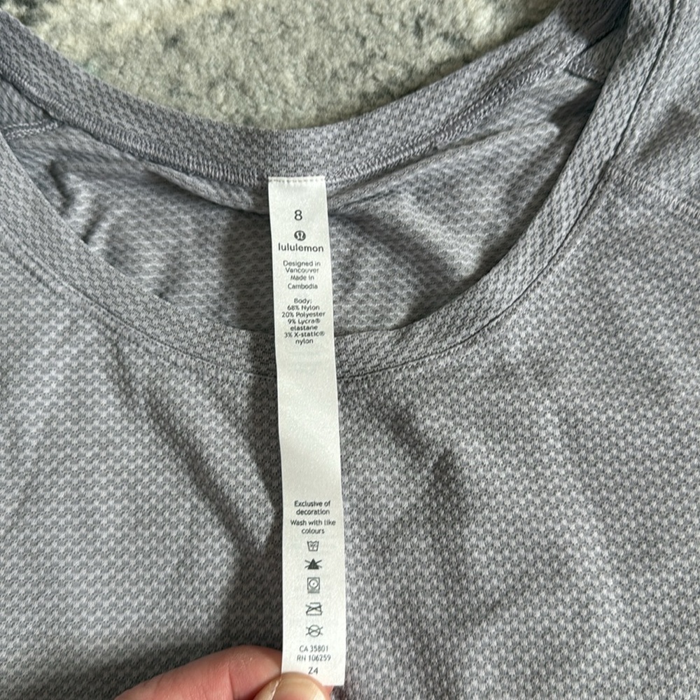 Lululemon Tie Back Tee - Picture 4 of 9